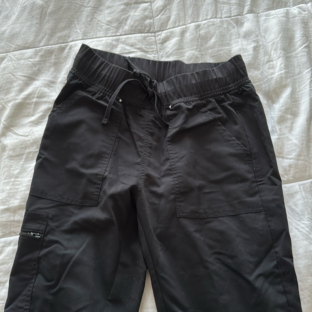 scrub jogger pants